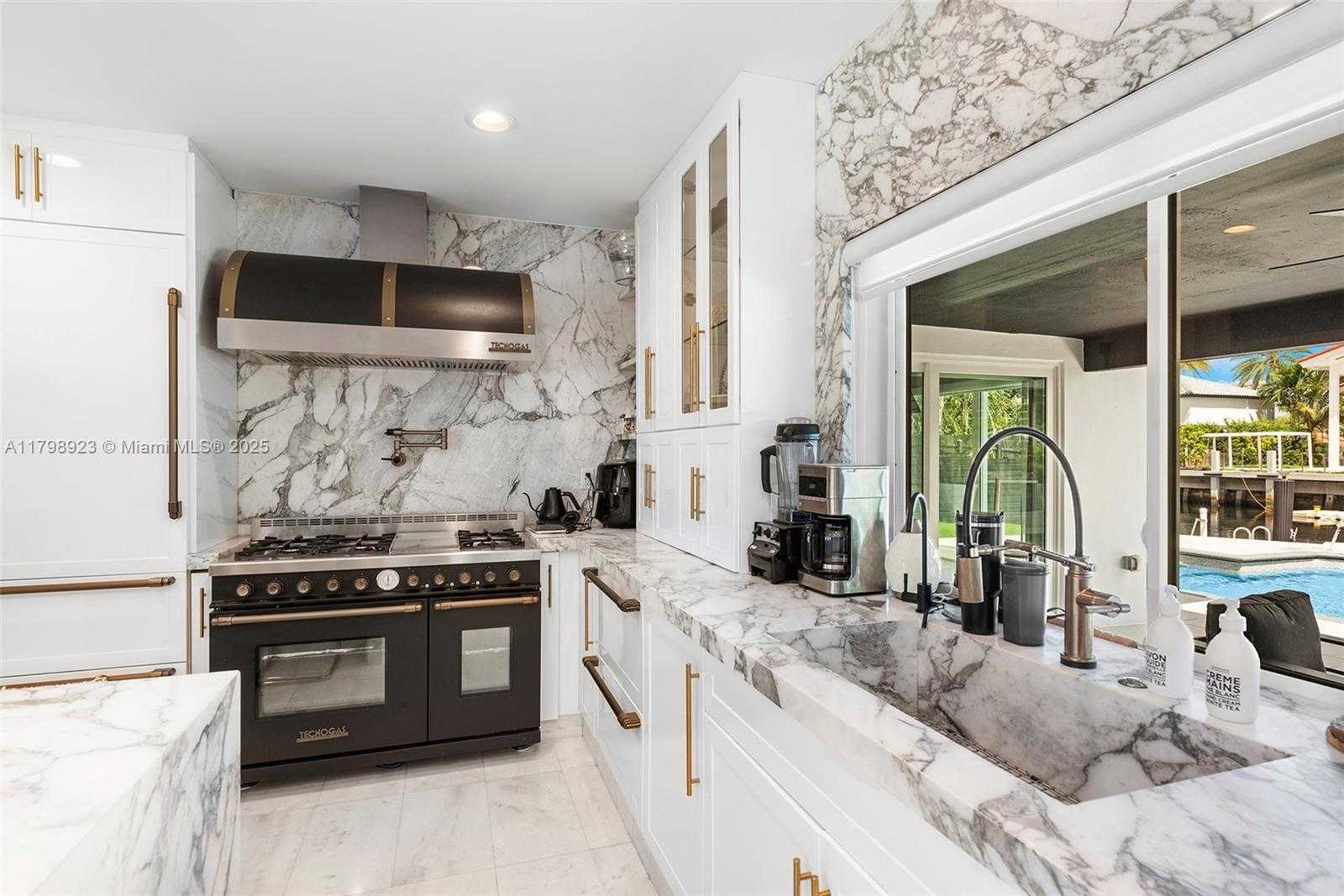 Small Image of 16409 NORTH EAST 31ST AVE, North Miami Beach Number 17