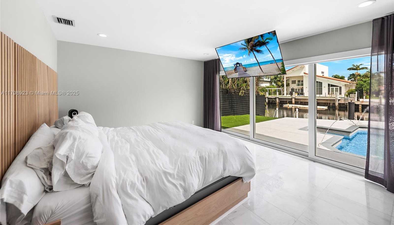 Small Image of 16409 NORTH EAST 31ST AVE, North Miami Beach Number 18