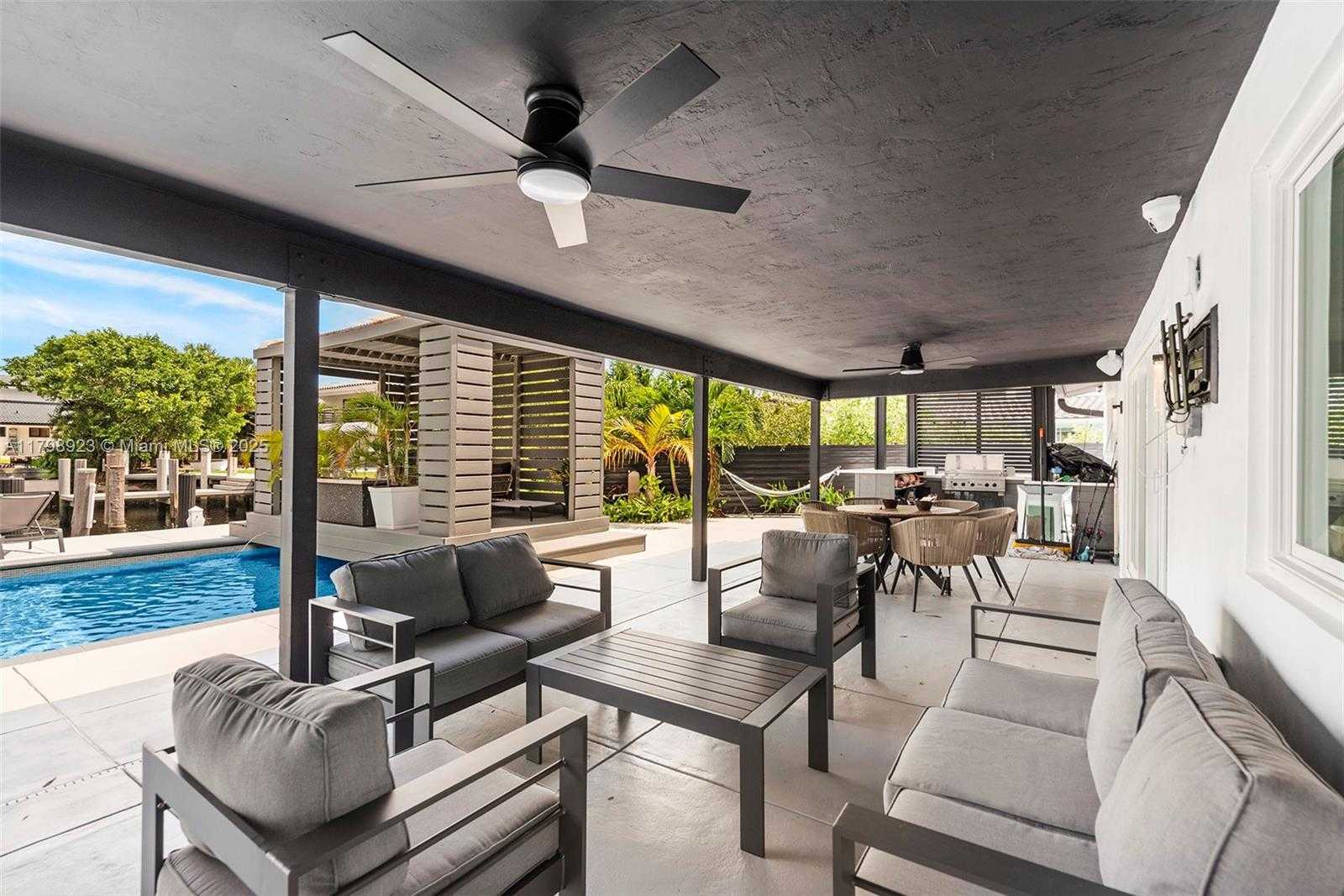 Small Image of 16409 NORTH EAST 31ST AVE, North Miami Beach Number 24