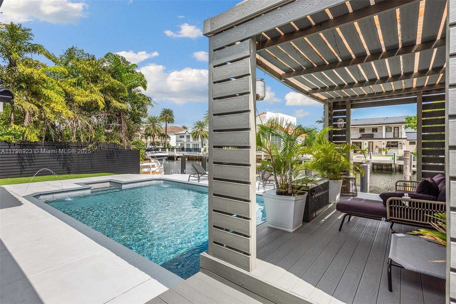Small Image of 16409 NORTH EAST 31ST AVE, North Miami Beach Number 29