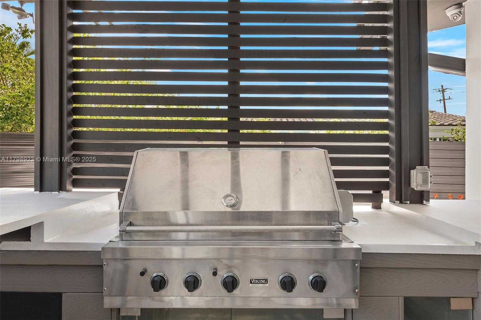 Small Image of 16409 NORTH EAST 31ST AVE, North Miami Beach Number 30