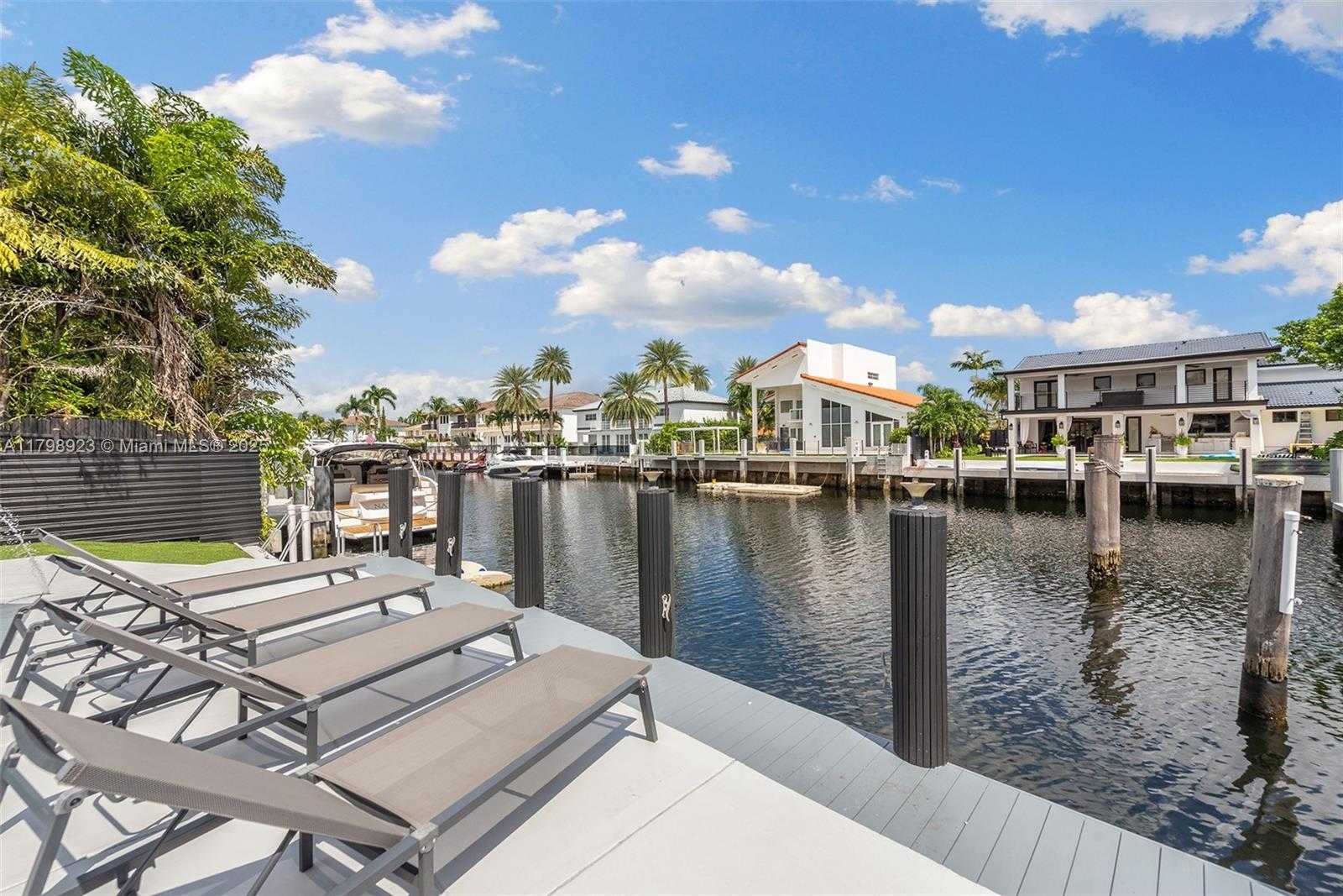 Small Image of 16409 NORTH EAST 31ST AVE, North Miami Beach Number 31