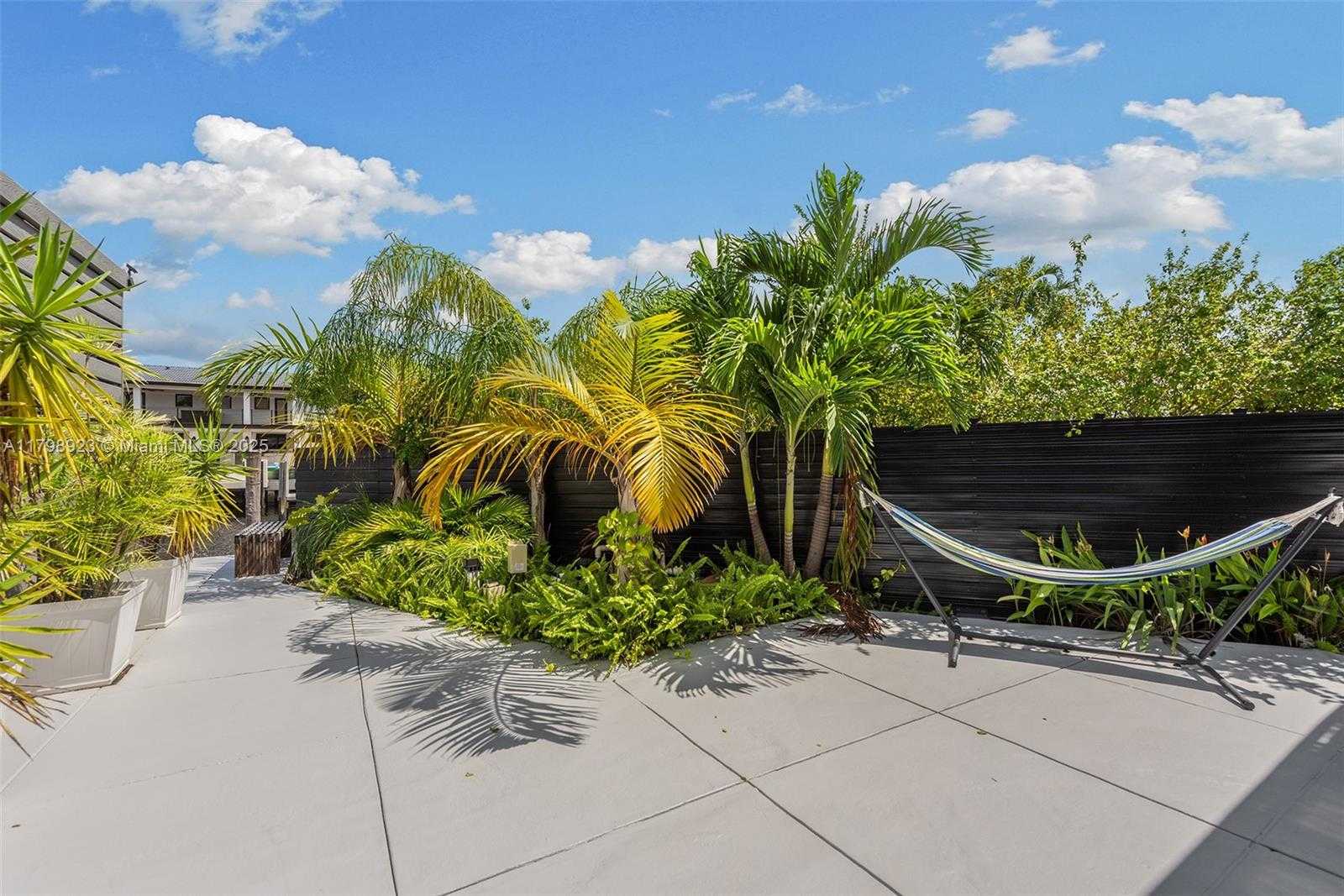 Small Image of 16409 NORTH EAST 31ST AVE, North Miami Beach Number 33