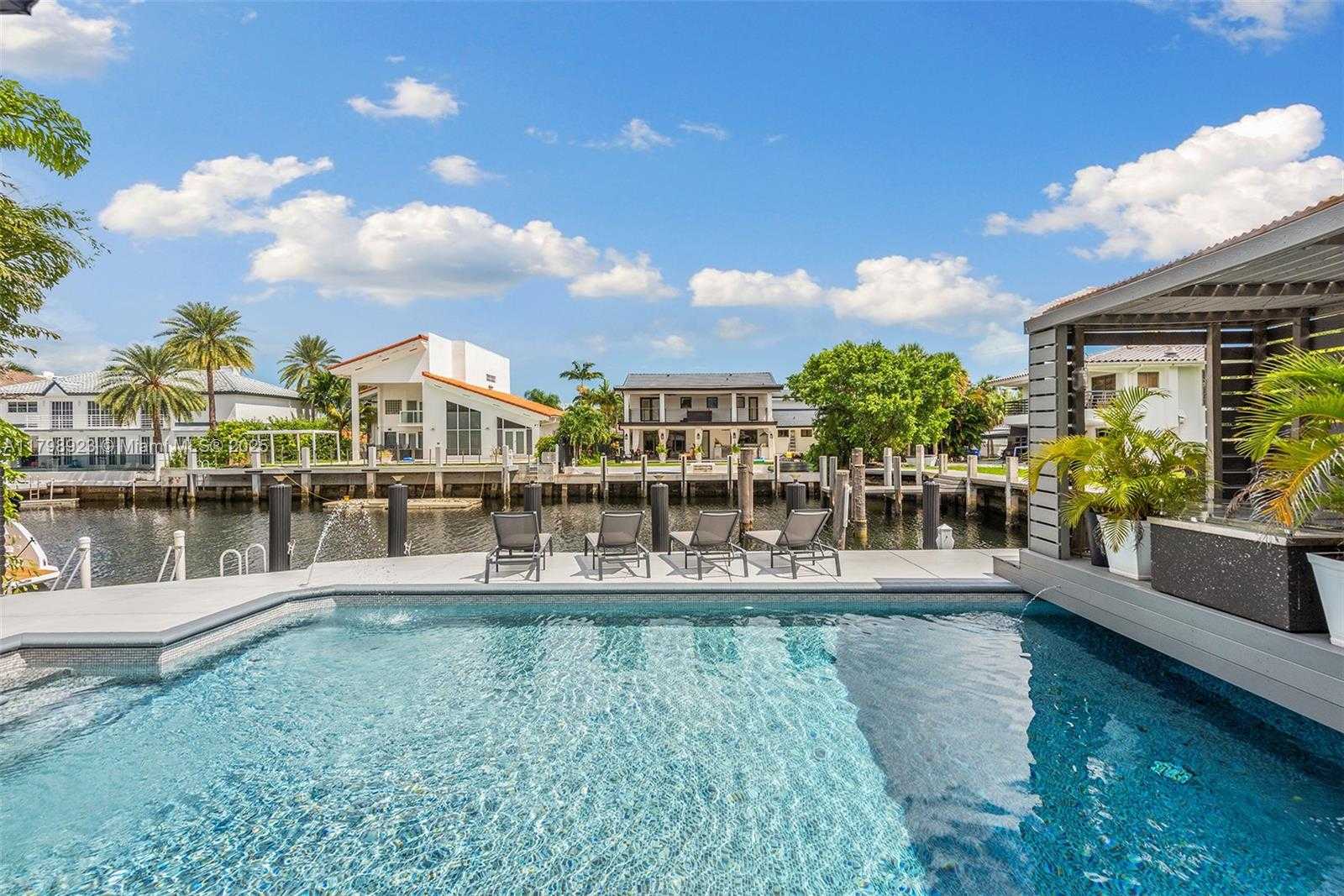 Small Image of 16409 NORTH EAST 31ST AVE, North Miami Beach Number 5