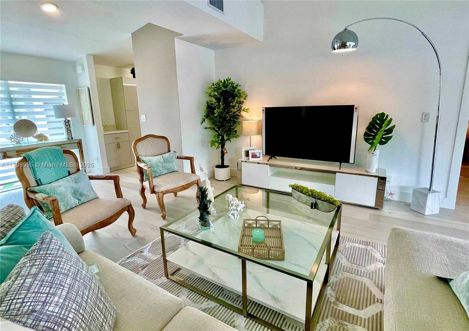 Small Image of 2406 MARATHON LN, Fort Lauderdale Number 10