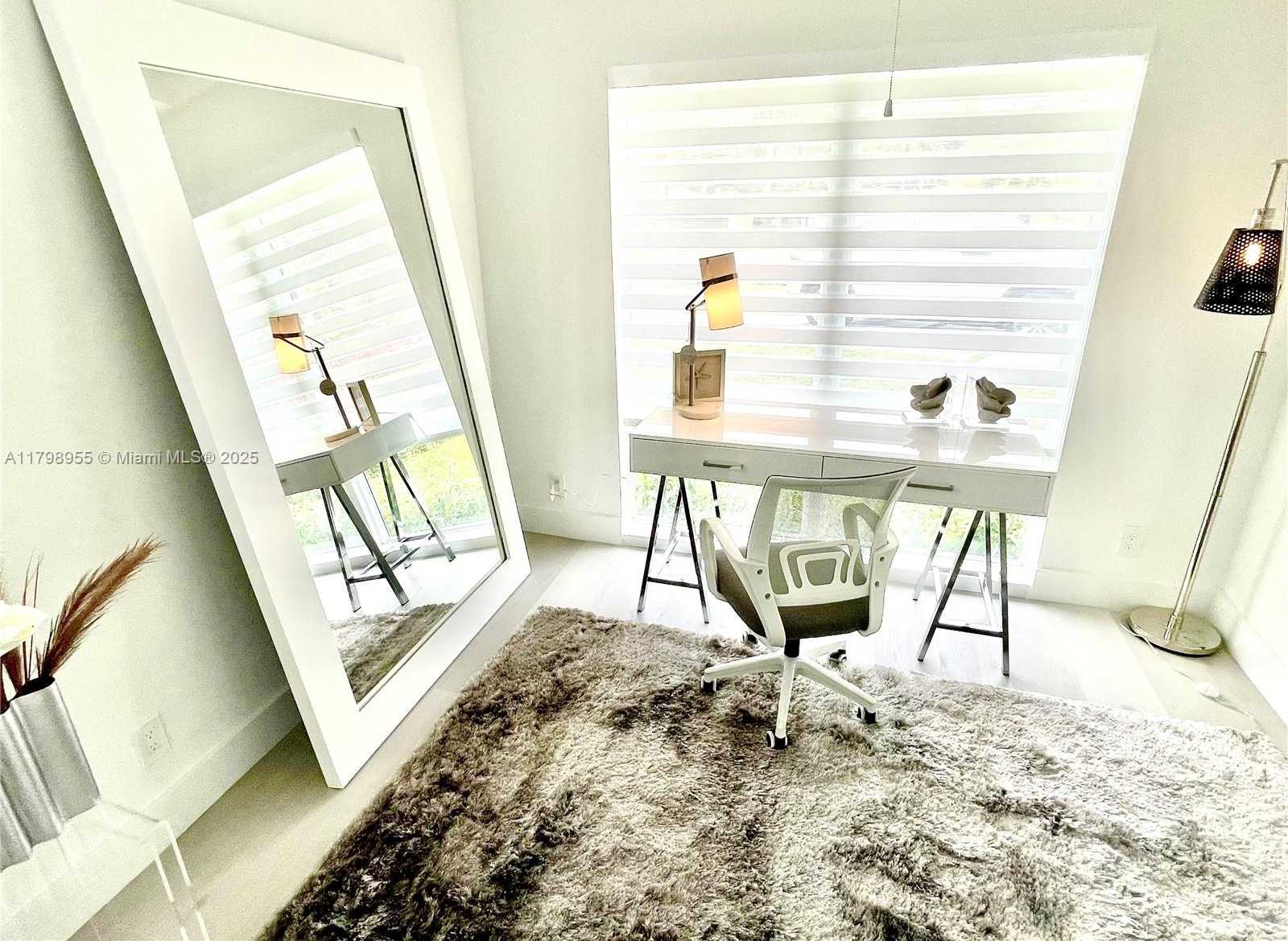 Small Image of 2406 MARATHON LN, Fort Lauderdale Number 31