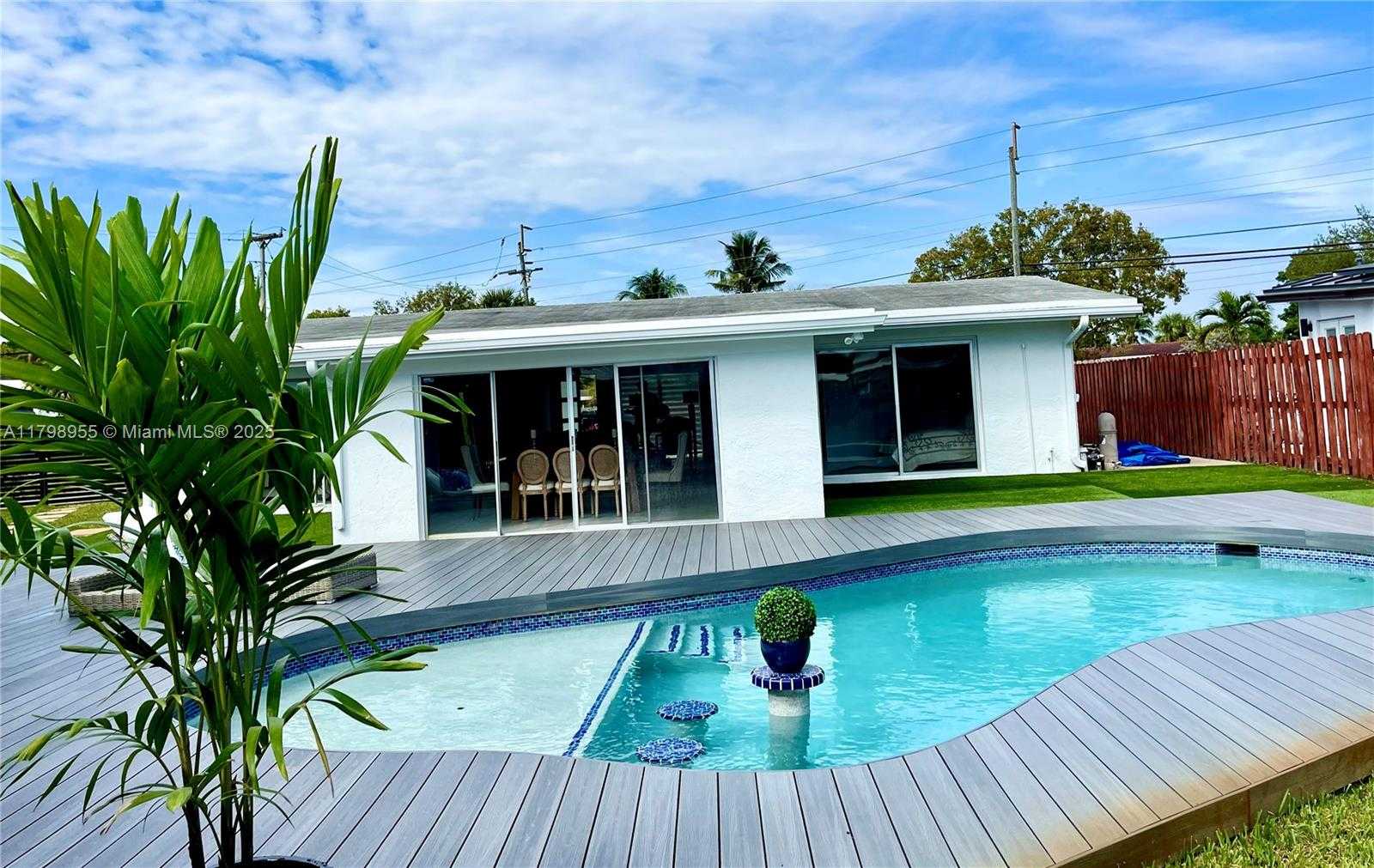 Small Image of 2406 MARATHON LN, Fort Lauderdale Number 34