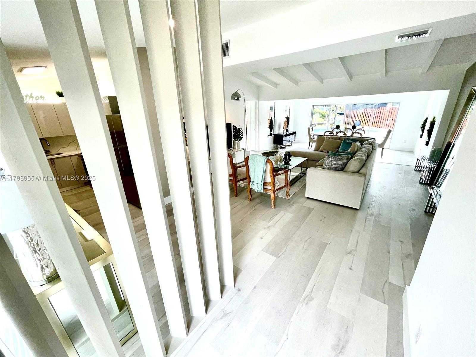 Small Image of 2406 MARATHON LN, Fort Lauderdale Number 5