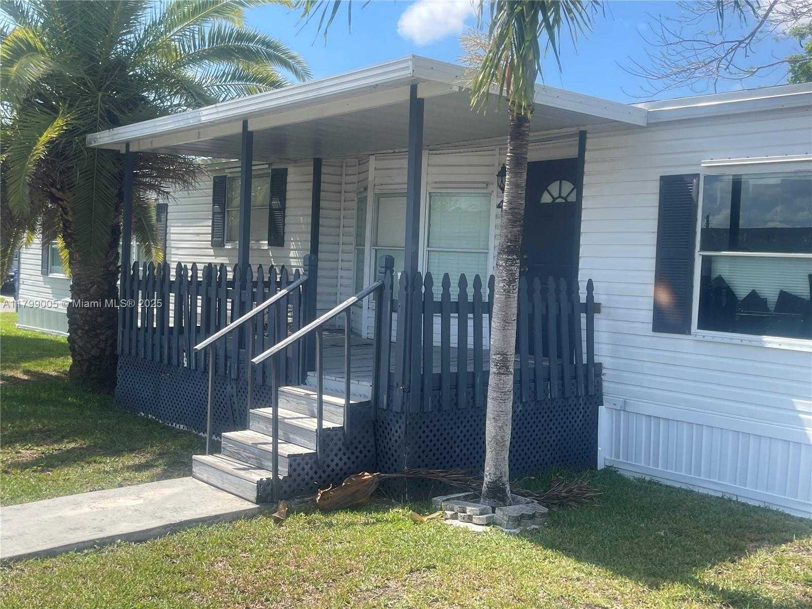 Small Image of 19800 SOUTH WEST 180TH AVE UNIT 454, Miami Number 2