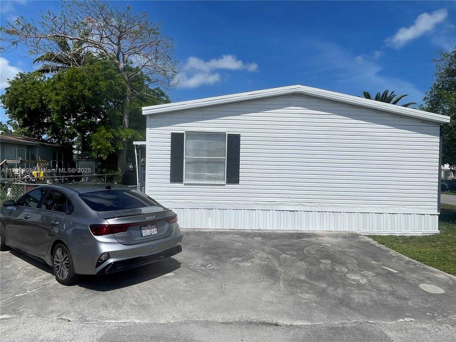 Small Image of 19800 SOUTH WEST 180TH AVE UNIT 454, Miami Number 6