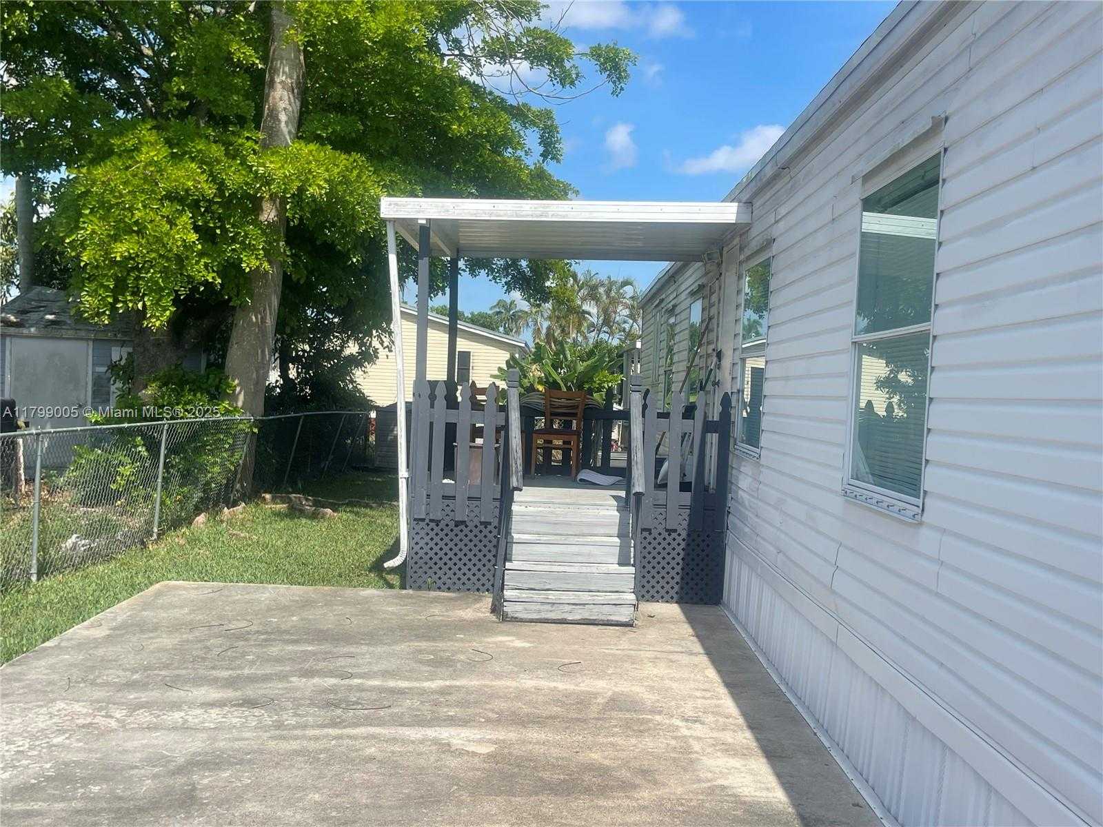 Small Image of 19800 SOUTH WEST 180TH AVE UNIT 454, Miami Number 7