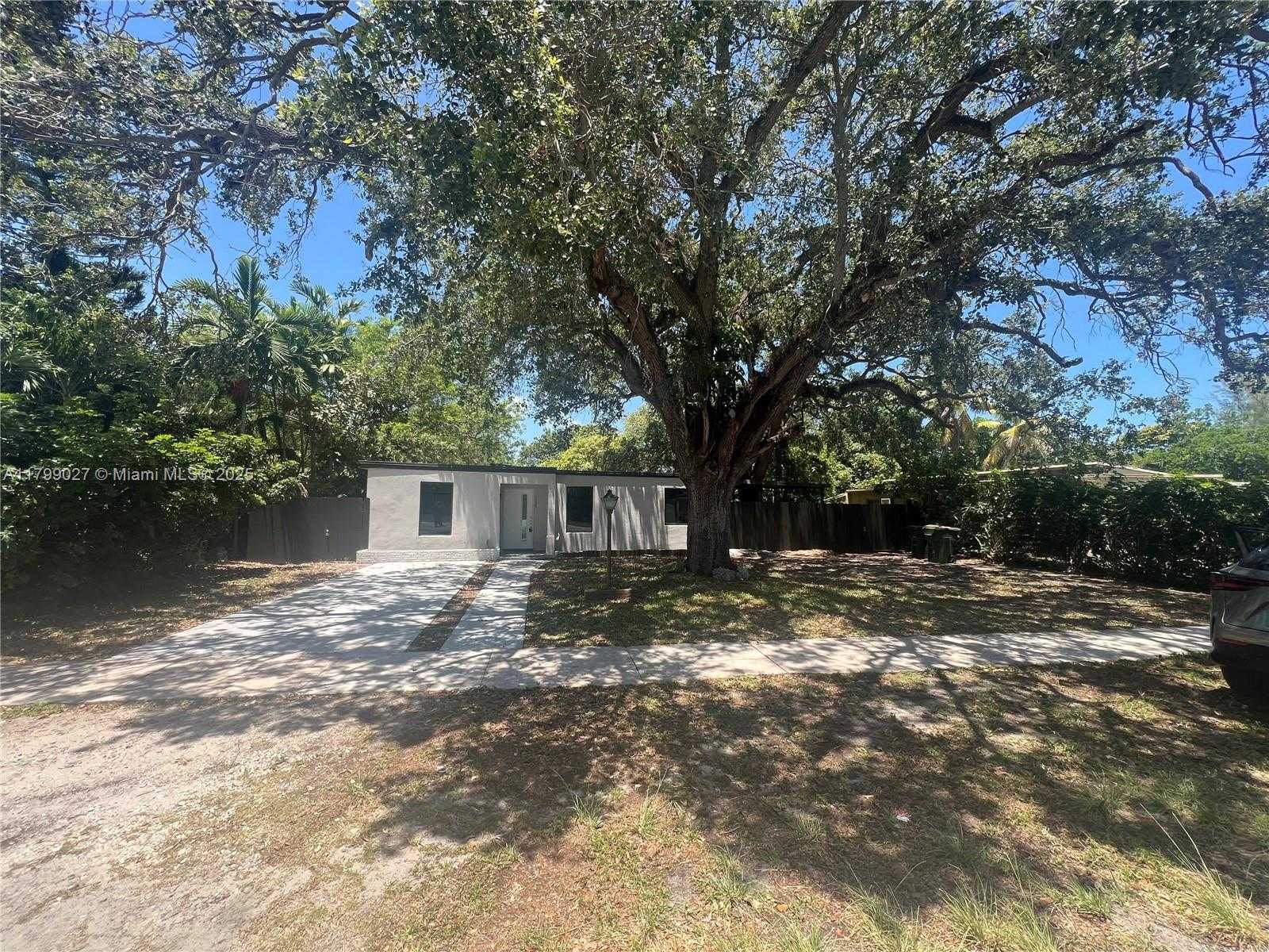 Small Image of 1535 NORTH EAST 139TH ST, North Miami Number 12