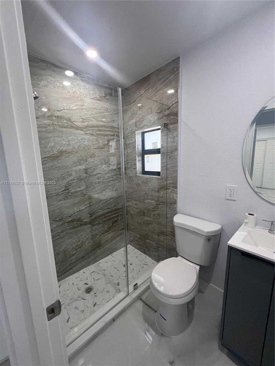 Small Image of 1535 NORTH EAST 139TH ST, North Miami Number 8