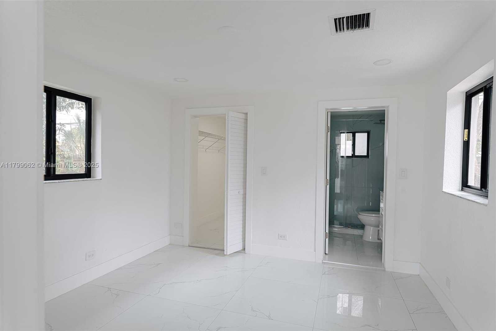 Small Image of 17940 NORTH WEST 13TH CT, Miami Gardens Number 14