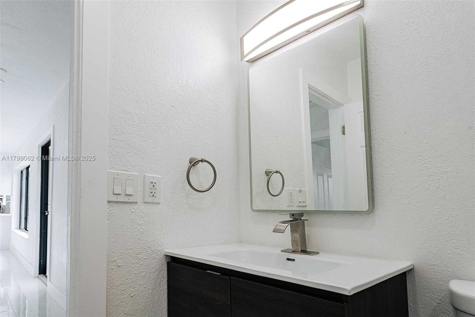 Small Image of 17940 NORTH WEST 13TH CT, Miami Gardens Number 27
