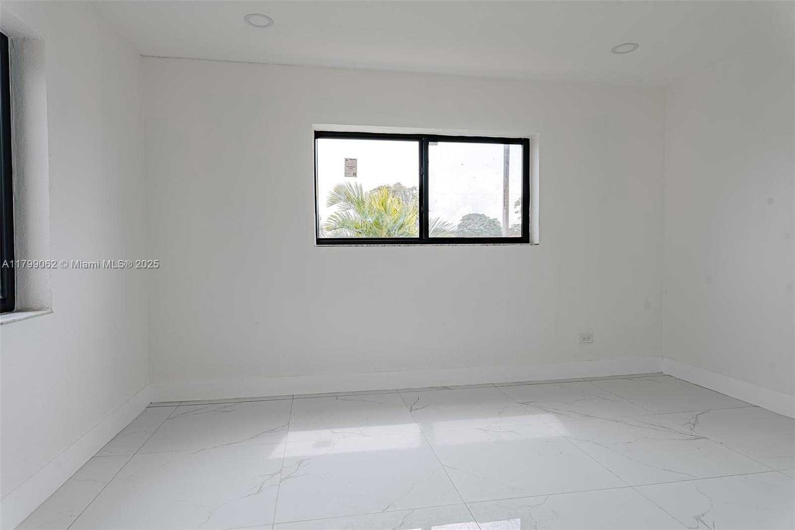 Small Image of 17940 NORTH WEST 13TH CT, Miami Gardens Number 29