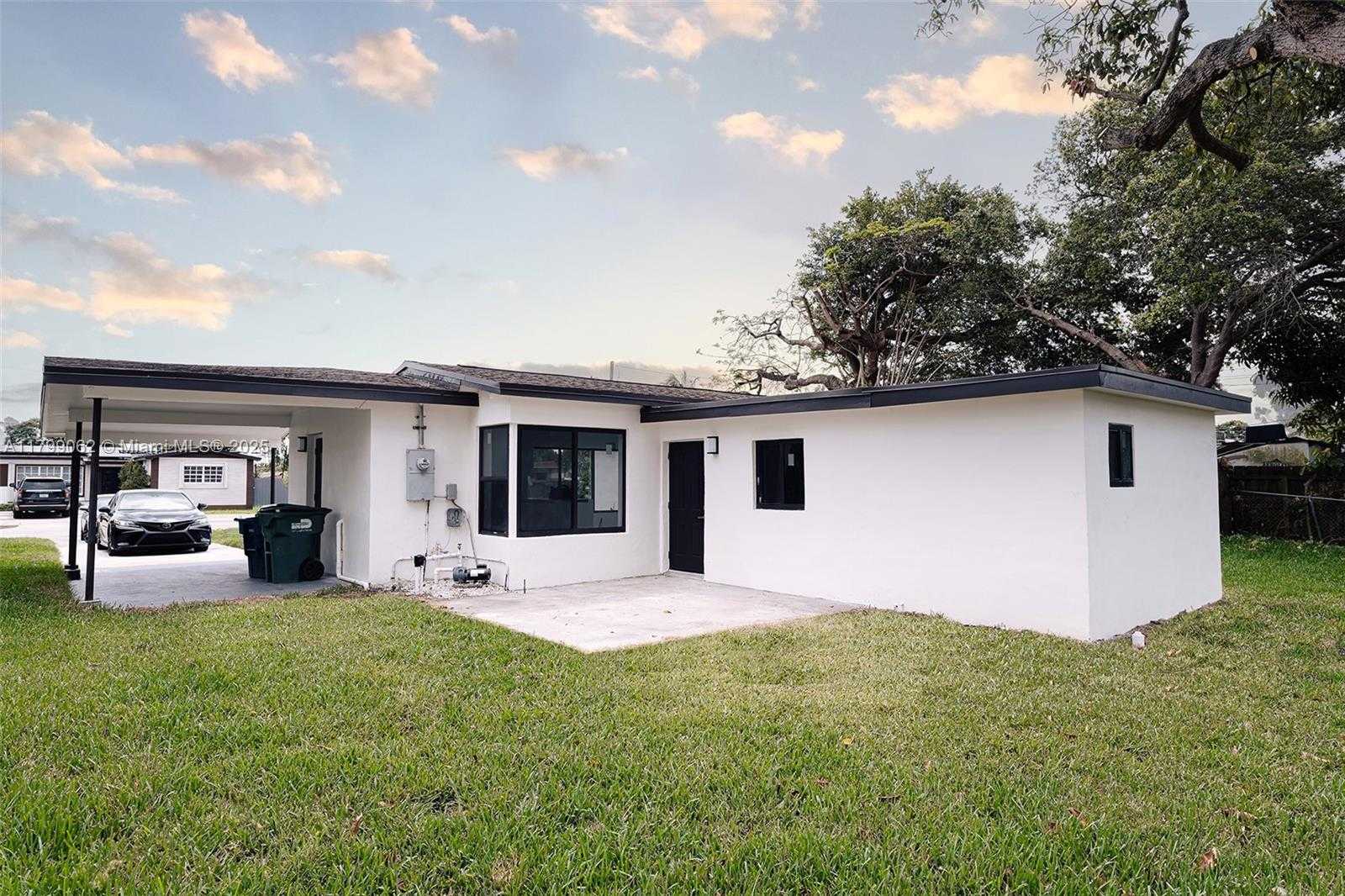 Small Image of 17940 NORTH WEST 13TH CT, Miami Gardens Number 37