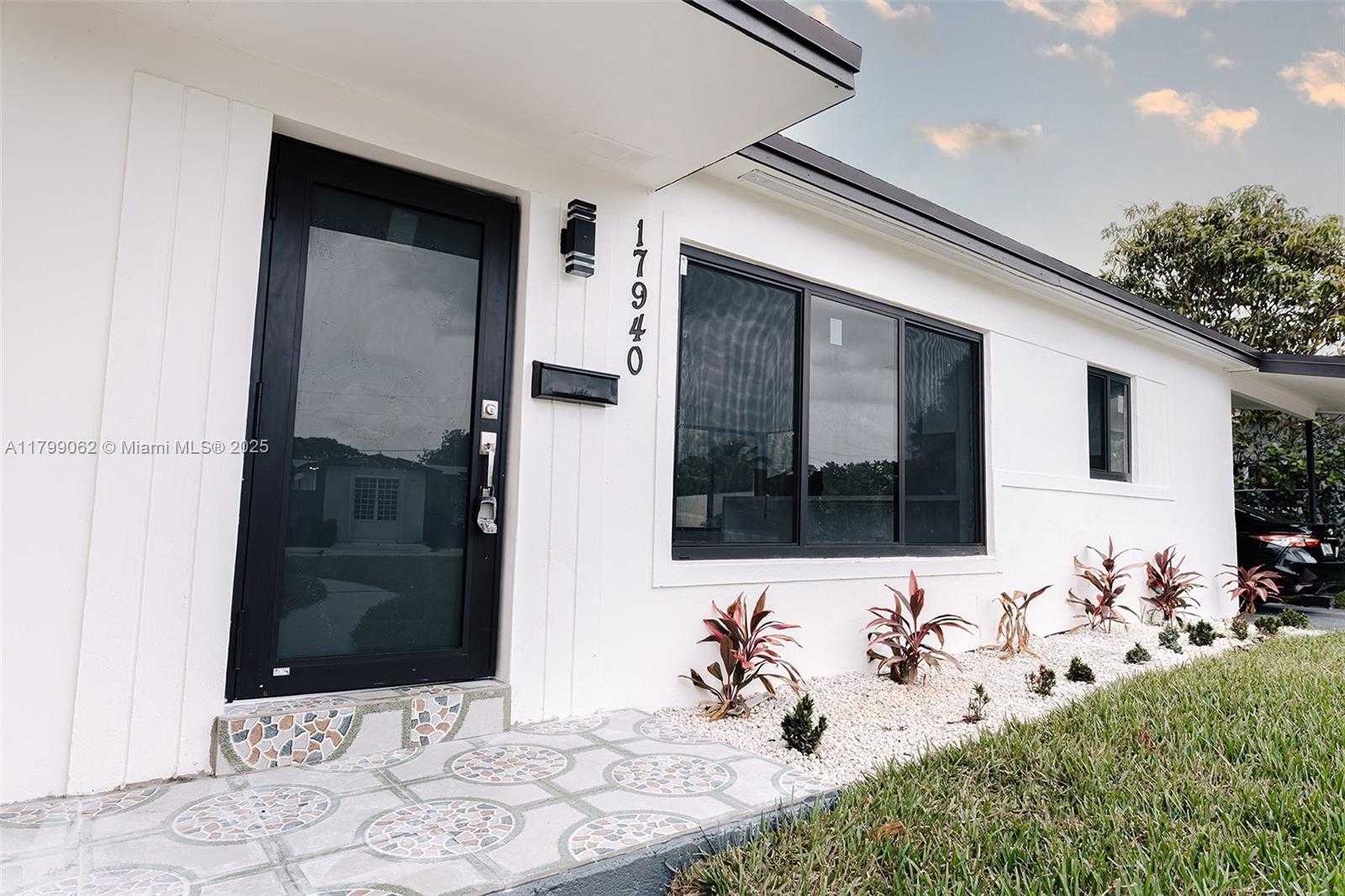 Small Image of 17940 NORTH WEST 13TH CT, Miami Gardens Number 4