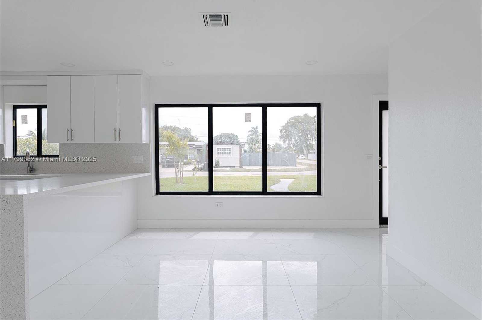 Small Image of 17940 NORTH WEST 13TH CT, Miami Gardens Number 8