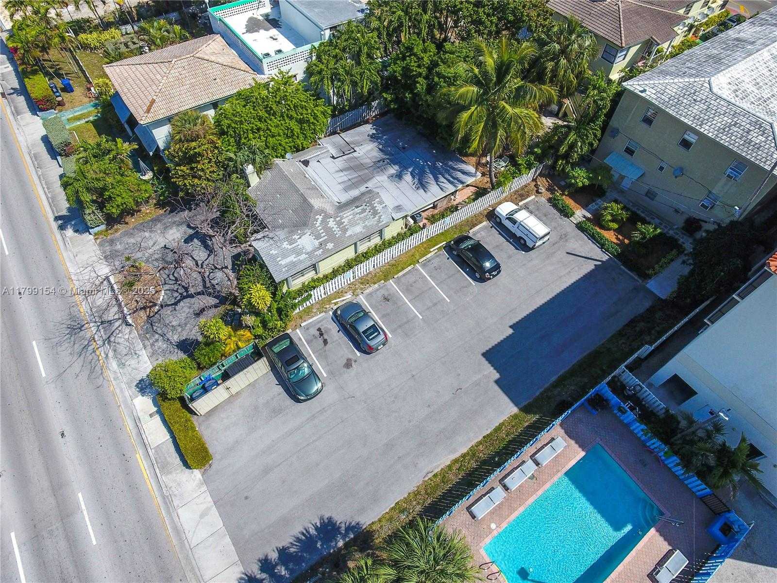 Small Image of 8919 HARDING AVE, Surfside Number 6