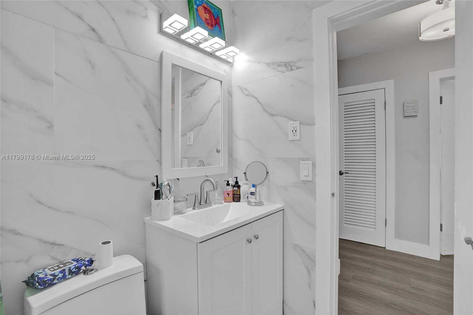 Small Image of 1155 HAYES ST, Hollywood Number 22