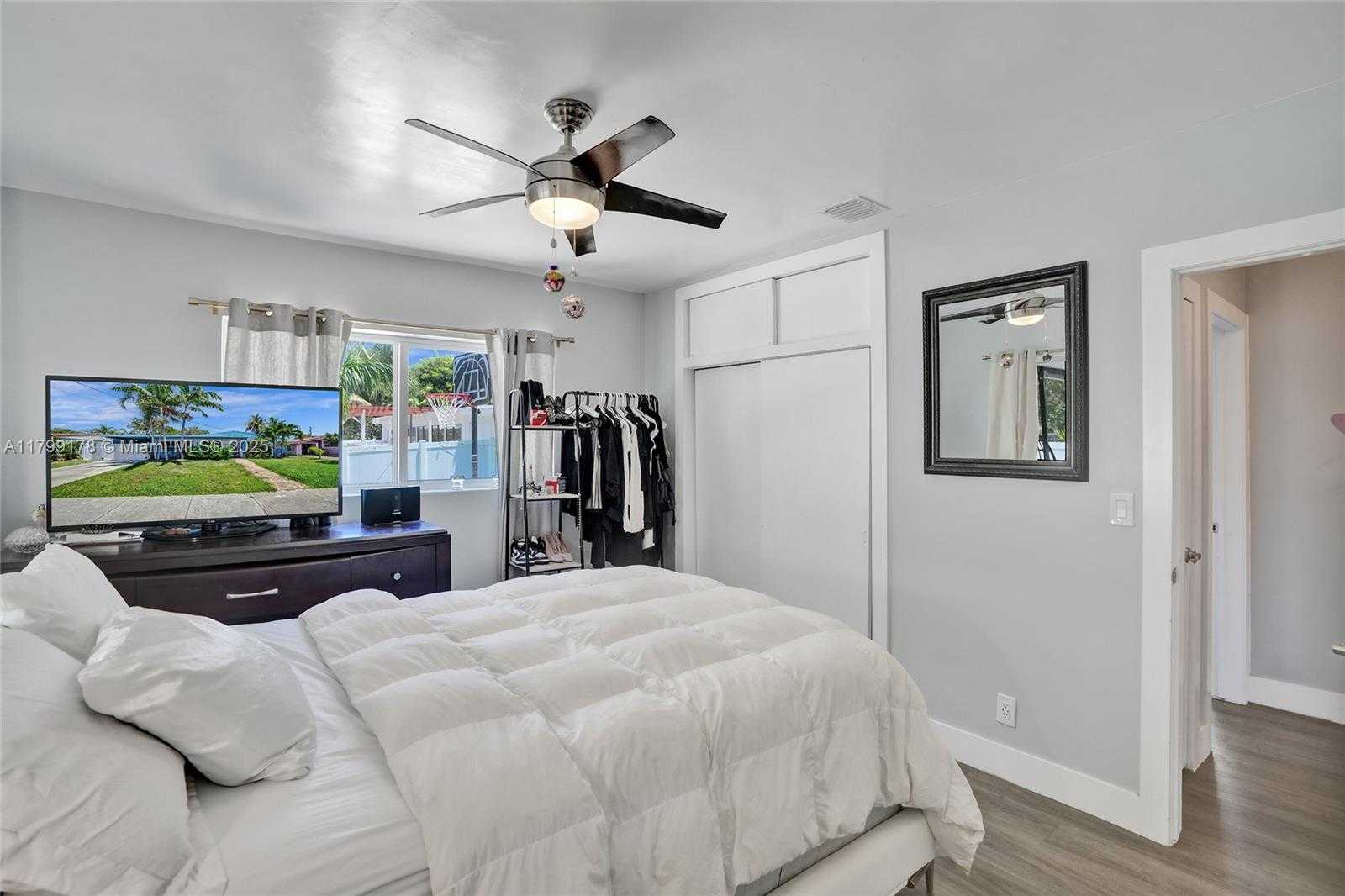 Small Image of 1155 HAYES ST, Hollywood Number 26