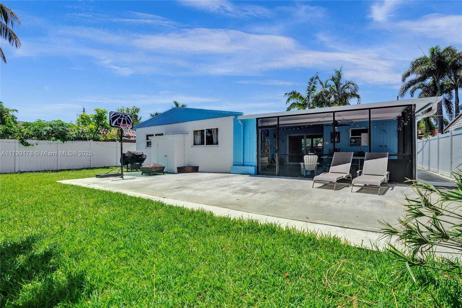 Small Image of 1155 HAYES ST, Hollywood Number 36