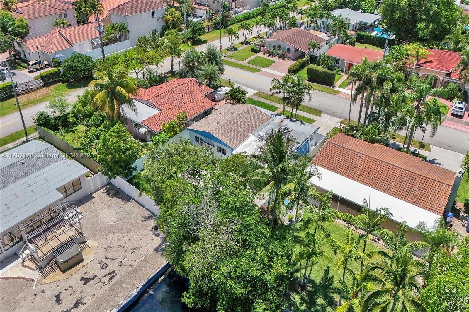 Small Image of 1155 HAYES ST, Hollywood Number 47