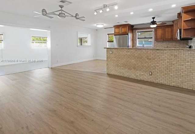 Small Image of 2650 NORTH WEST 67TH TER, Margate Number 11