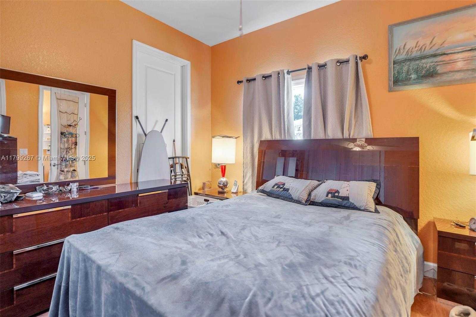 Small Image of 261 NORTH EAST 41ST ST, Oakland Park Number 13