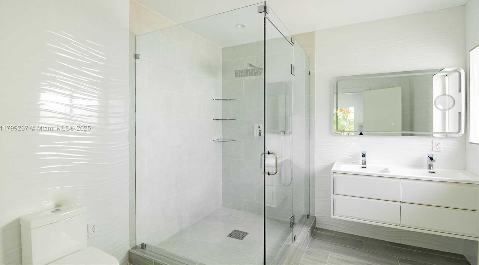 Small Image of 10 PROSPECT DR, Coral Gables Number 18