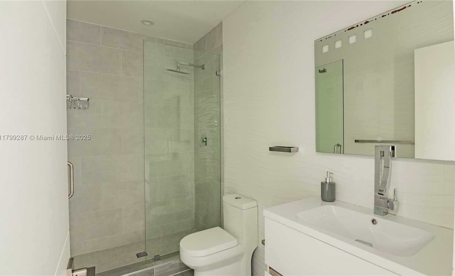 Small Image of 10 PROSPECT DR, Coral Gables Number 19