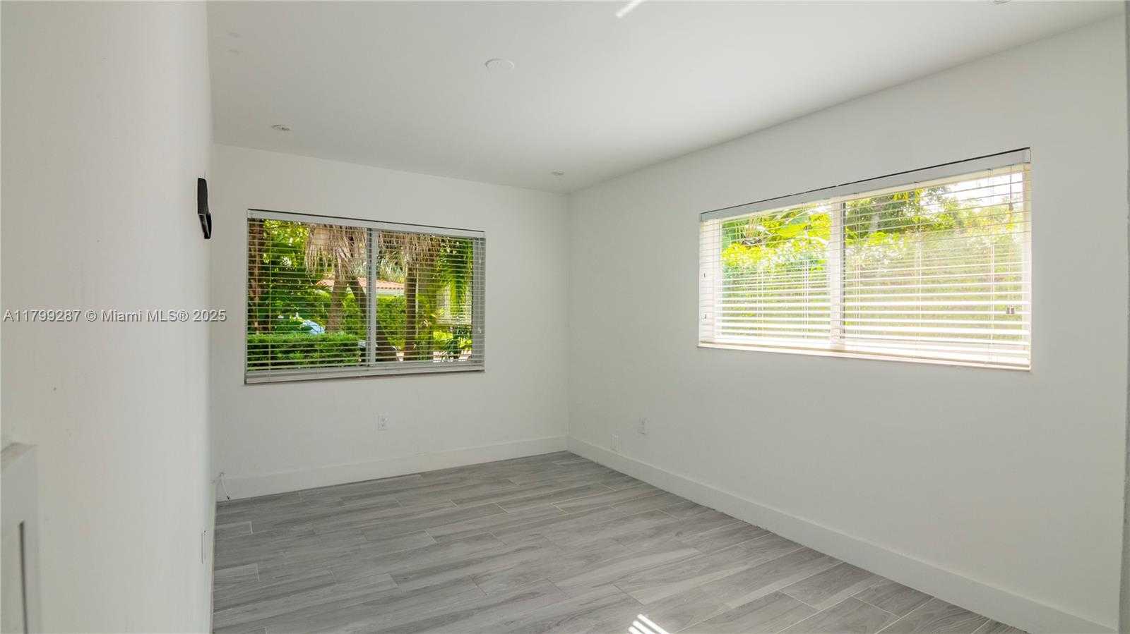 Small Image of 10 PROSPECT DR, Coral Gables Number 20