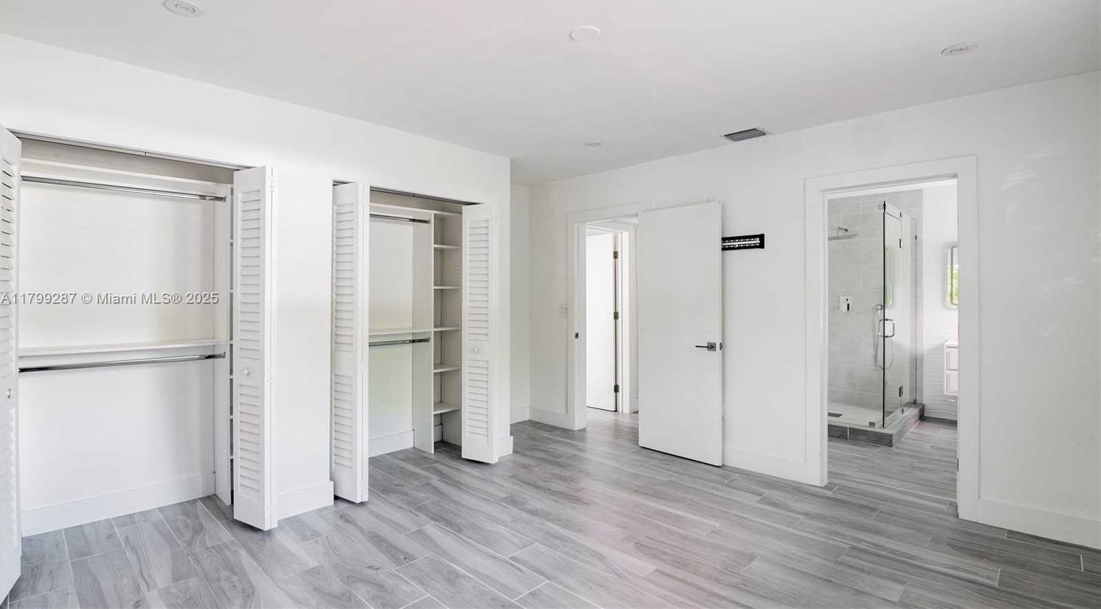 Small Image of 10 PROSPECT DR, Coral Gables Number 21