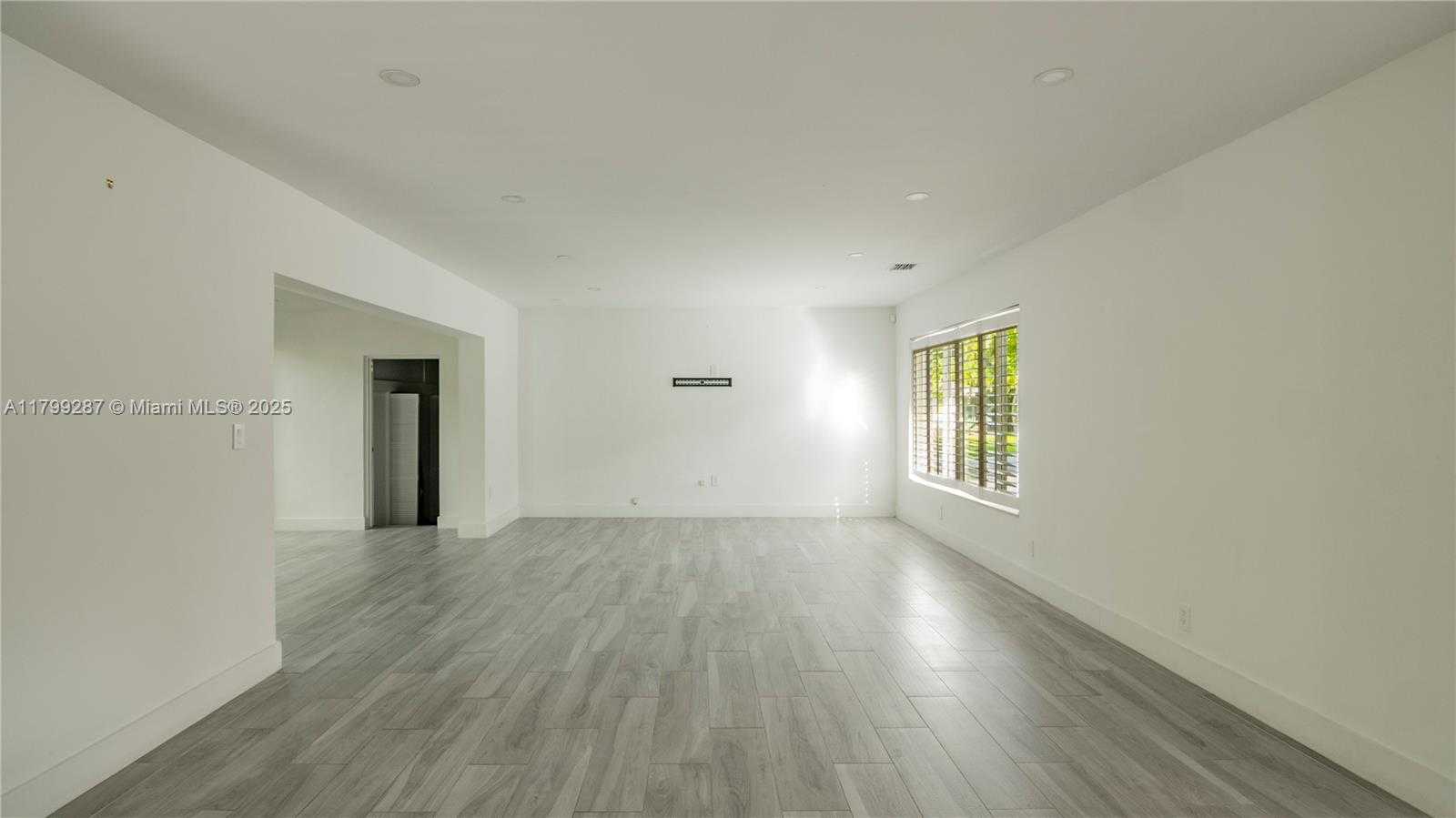 Small Image of 10 PROSPECT DR, Coral Gables Number 7