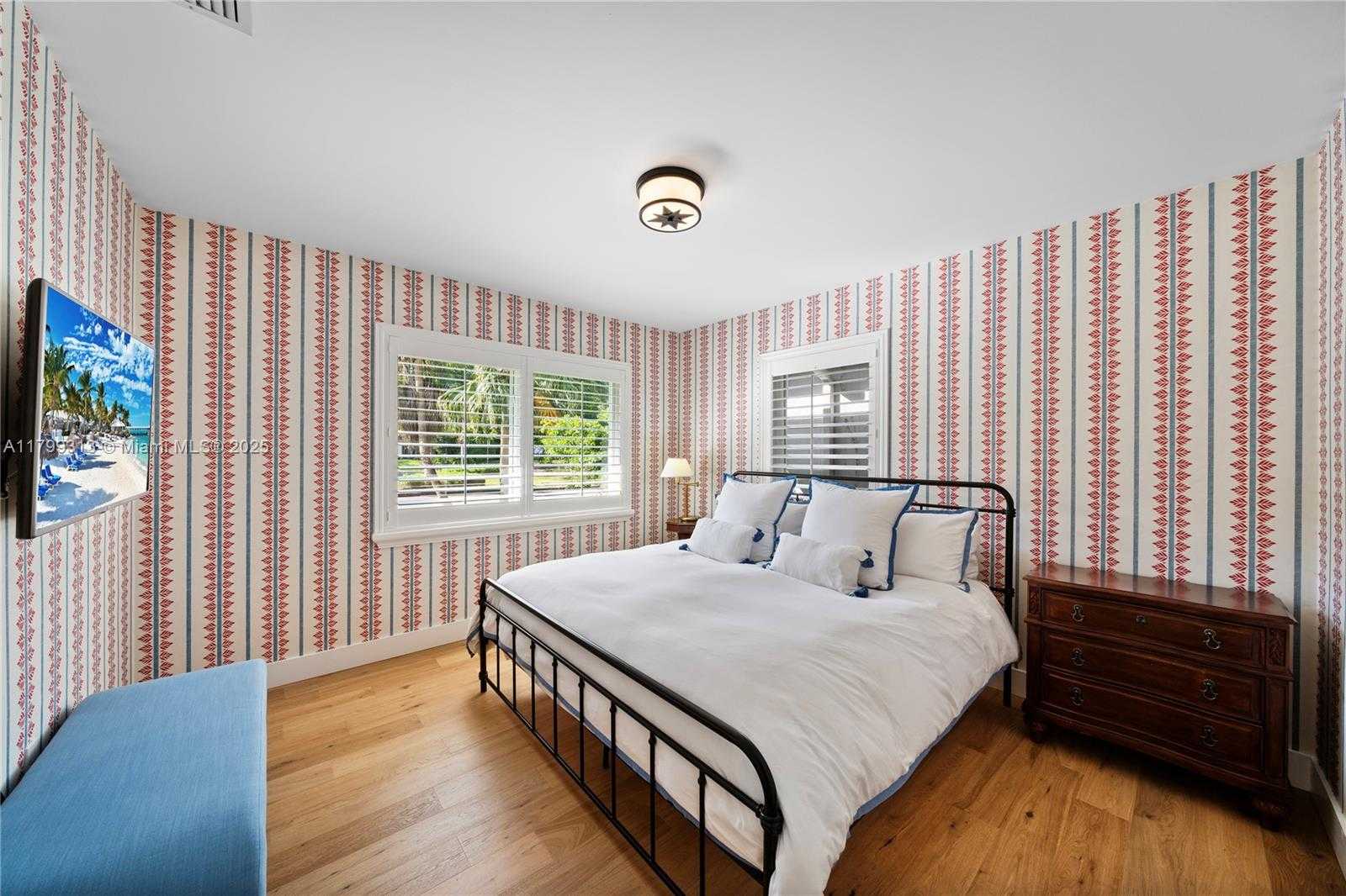 Small Image of 725 VILABELLA AVE, Coral Gables Number 32