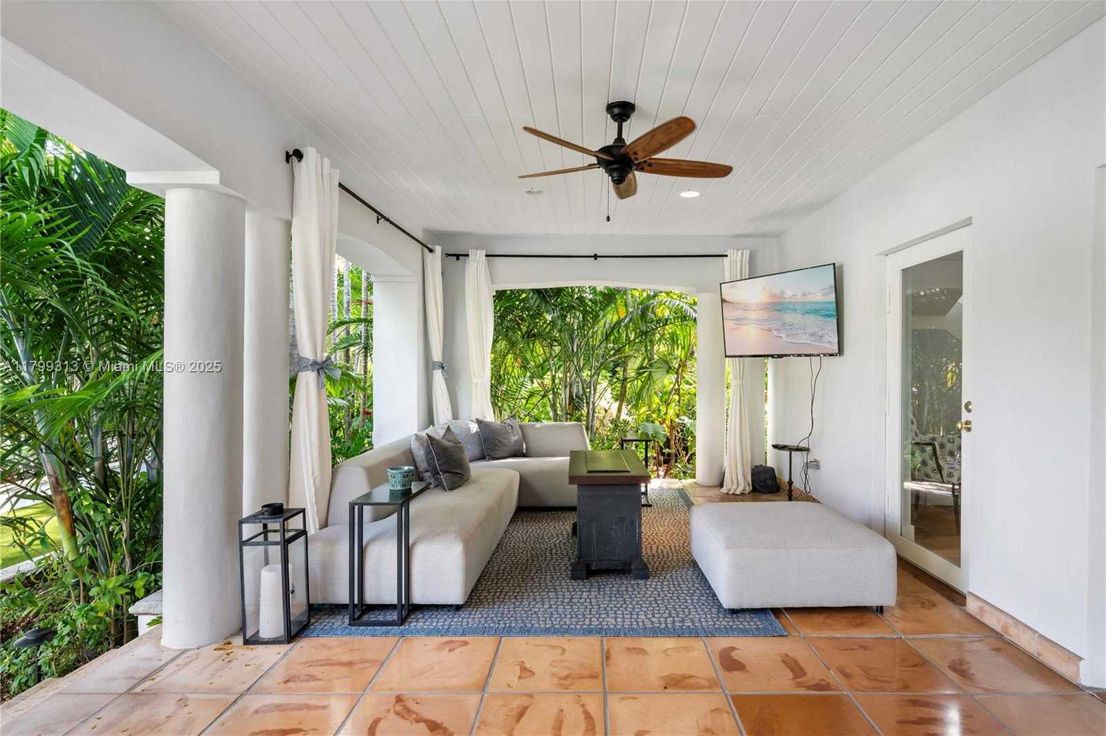 Small Image of 725 VILABELLA AVE, Coral Gables Number 36