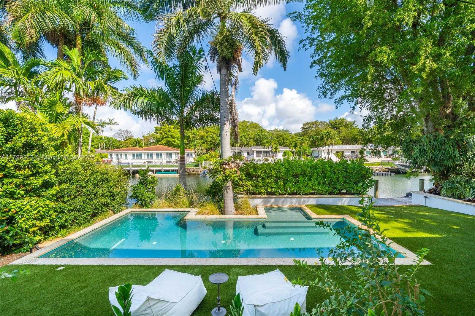 Small Image of 725 VILABELLA AVE, Coral Gables Number 38