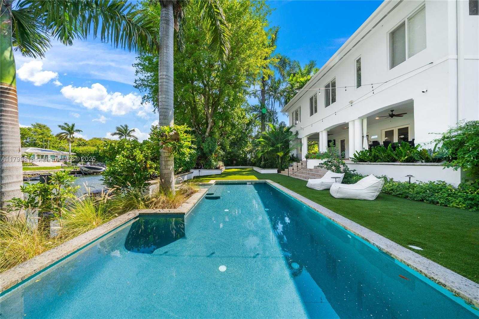Small Image of 725 VILABELLA AVE, Coral Gables Number 40
