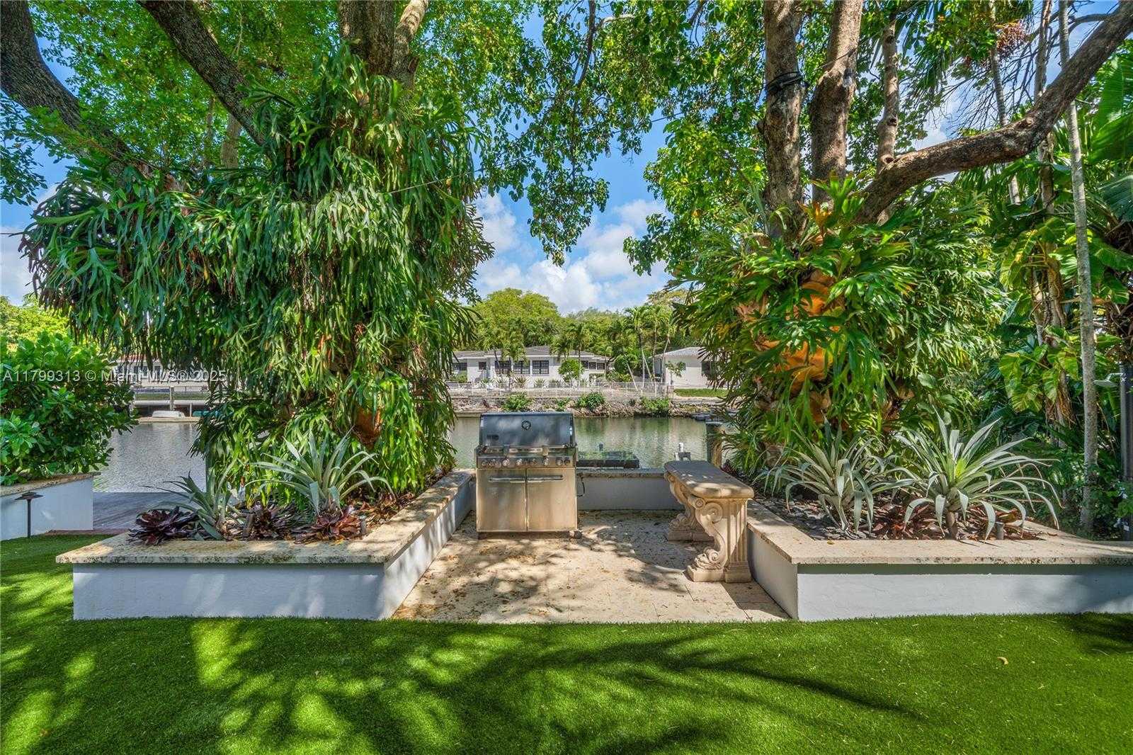 Small Image of 725 VILABELLA AVE, Coral Gables Number 43