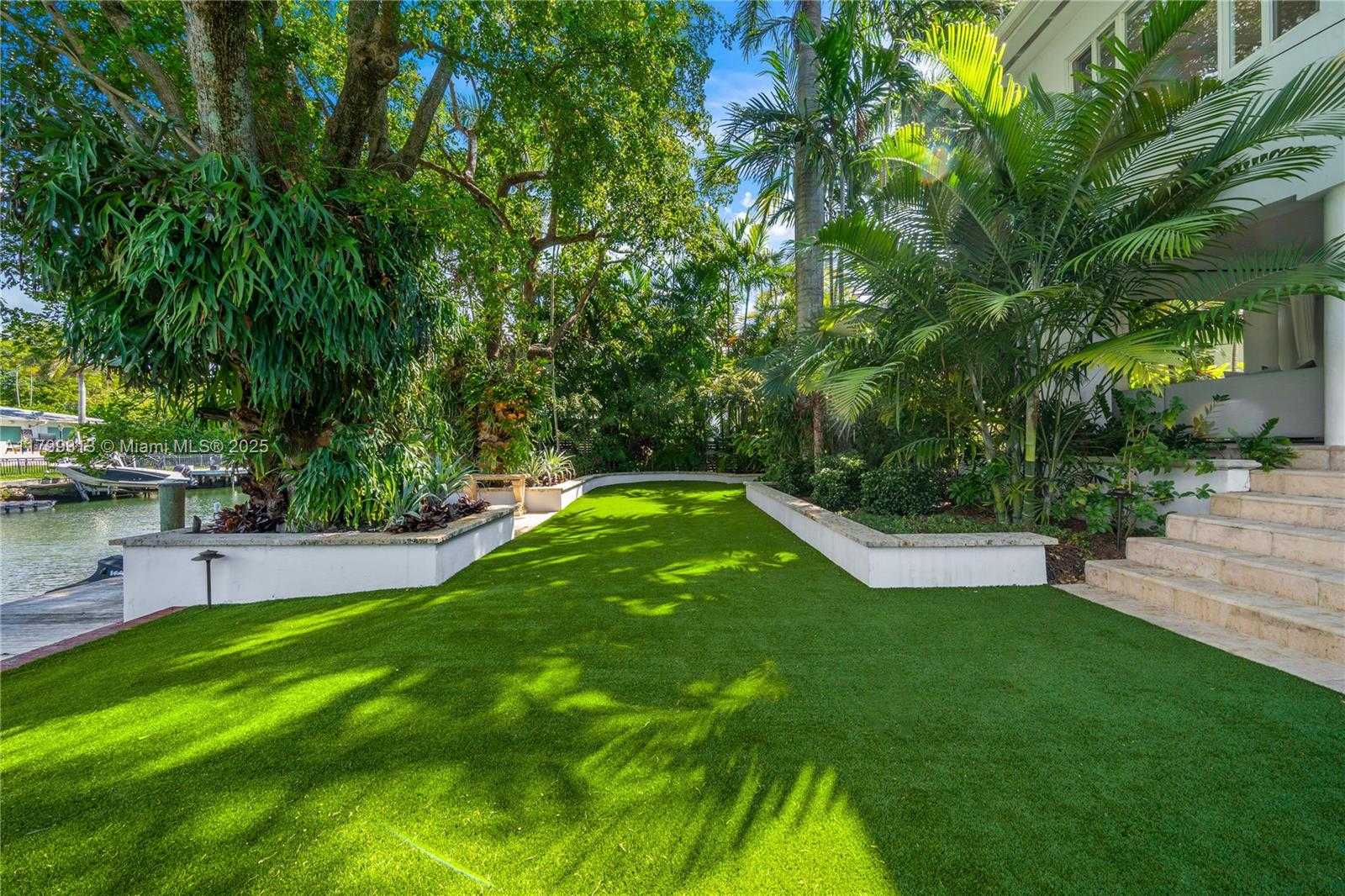 Small Image of 725 VILABELLA AVE, Coral Gables Number 44