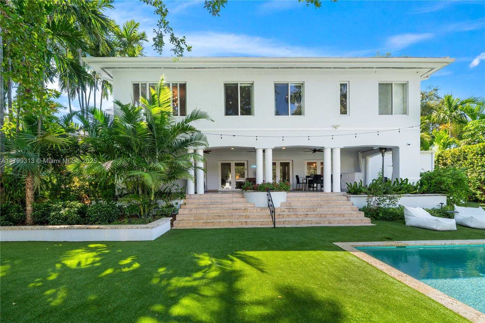 Small Image of 725 VILABELLA AVE, Coral Gables Number 45