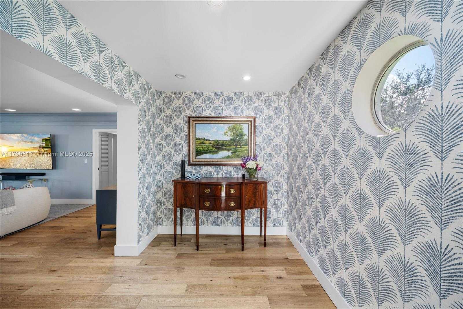 Small Image of 725 VILABELLA AVE, Coral Gables Number 5