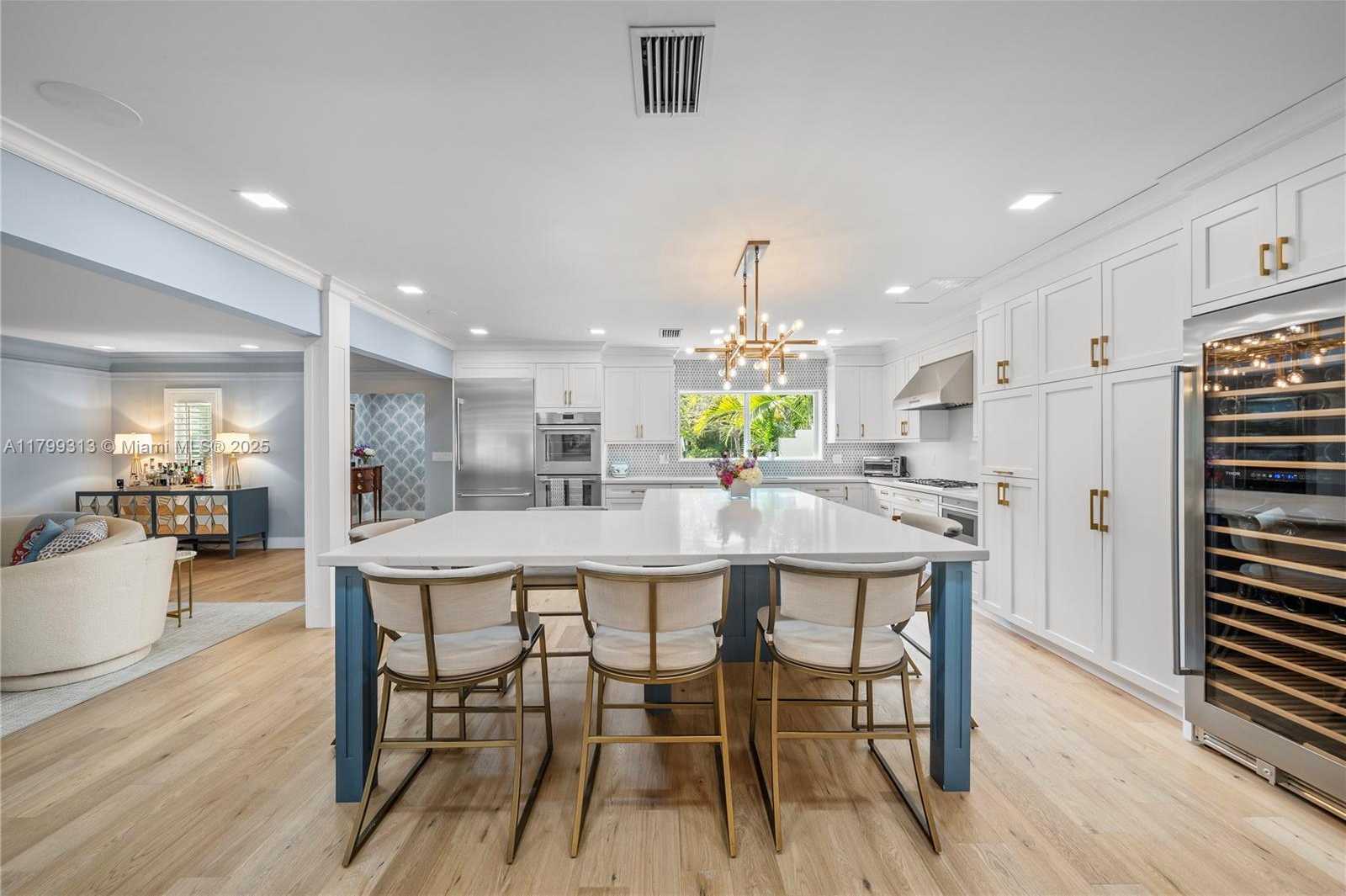 Small Image of 725 VILABELLA AVE, Coral Gables Number 9