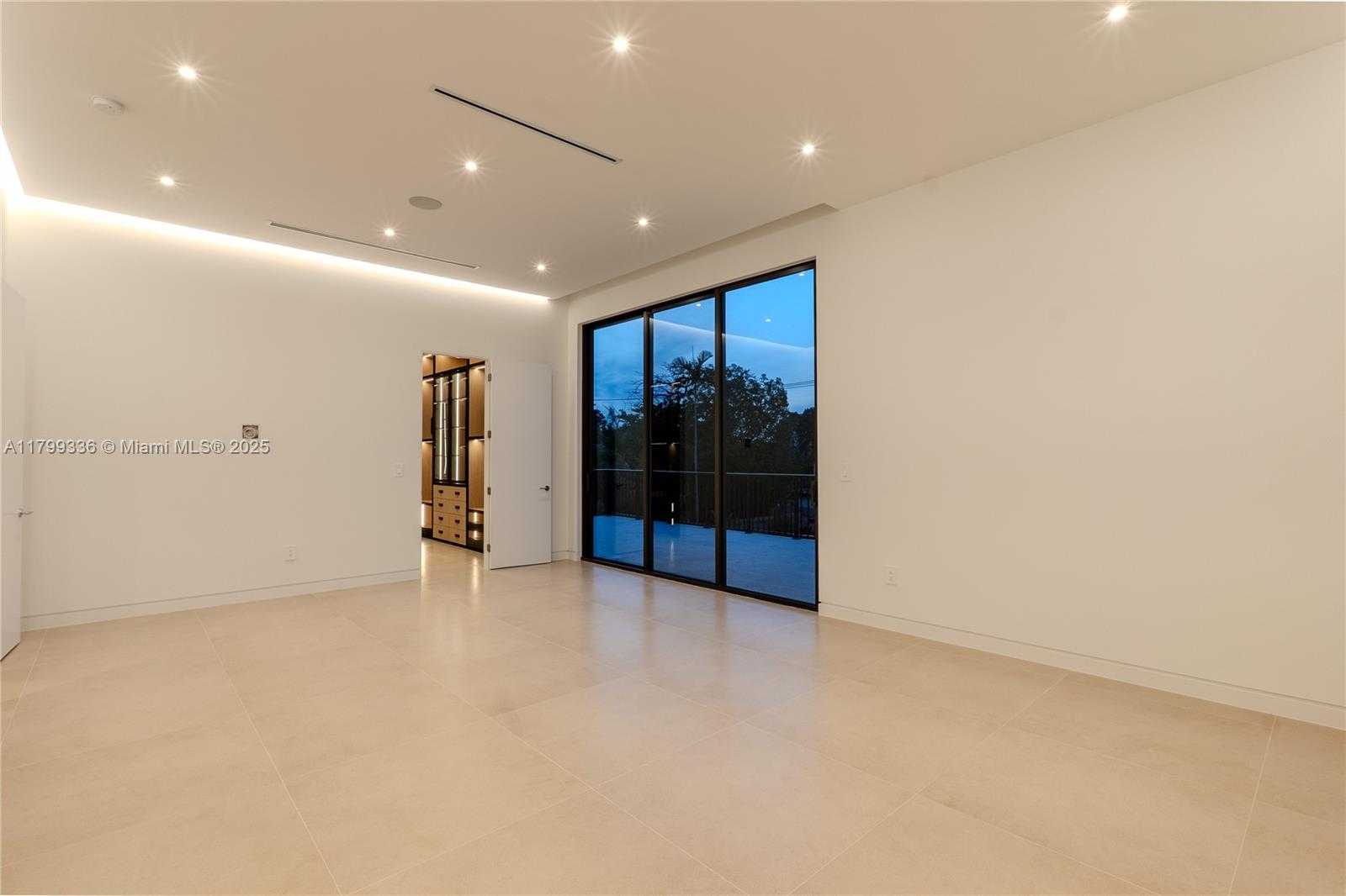 Small Image of 4231 SOUTH WEST 10TH ST, Miami Number 14