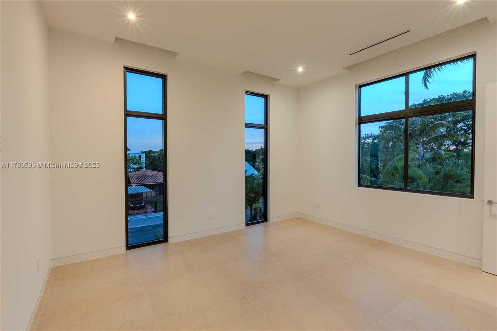 Small Image of 4231 SOUTH WEST 10TH ST, Miami Number 22