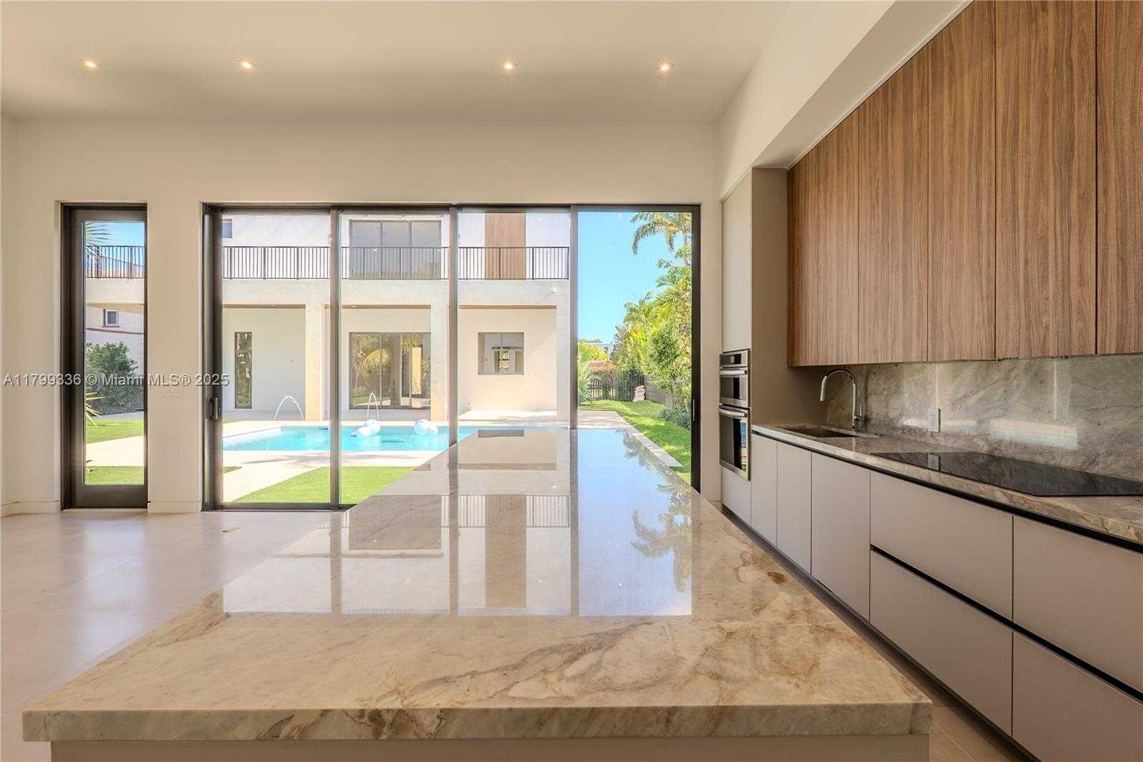 Small Image of 4231 SOUTH WEST 10TH ST, Miami Number 31