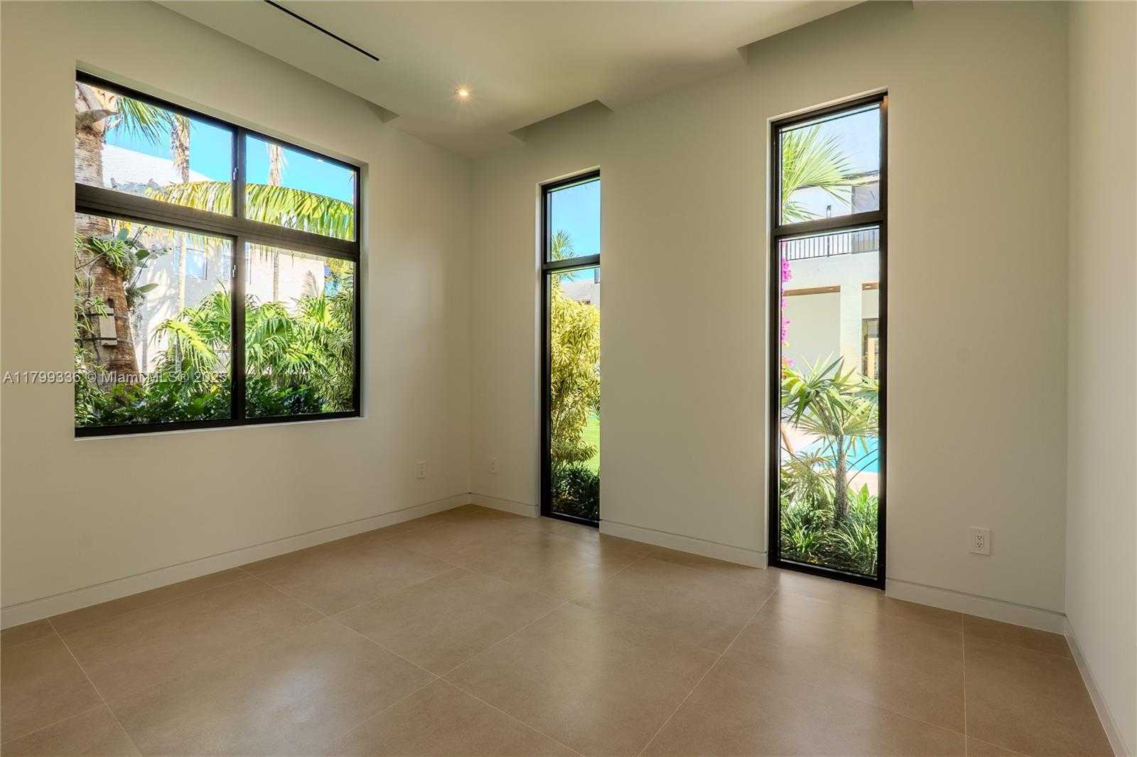 Small Image of 4231 SOUTH WEST 10TH ST, Miami Number 32