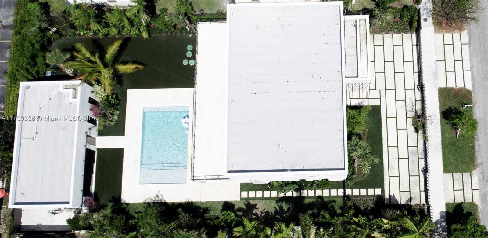 Small Image of 4231 SOUTH WEST 10TH ST, Miami Number 35