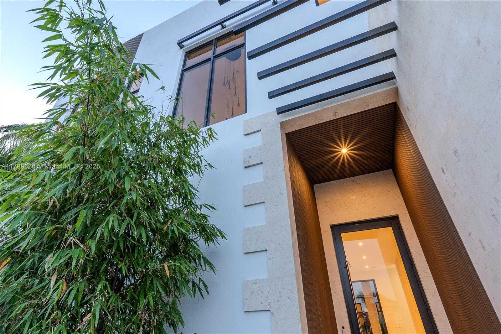 Small Image of 4231 SOUTH WEST 10TH ST, Miami Number 4